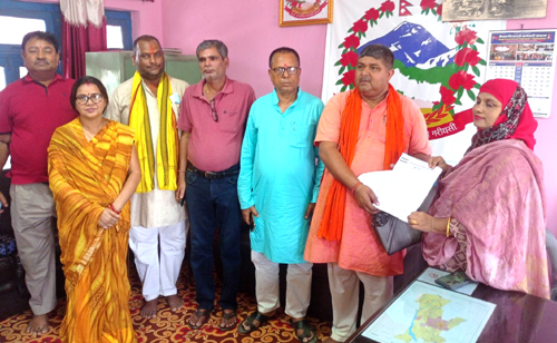 विटौरी जग्गा, कित्ताकाट र लालपूर्जा लगायतको समस्या समाधानका लागि लोसपाले बुझायो २० बँुदे ज्ञापनपत्र
